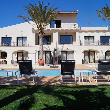 Camp El Planet ホテル ラルファス・デル・ピ