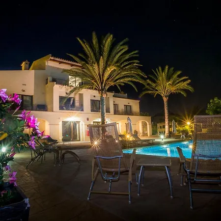 Camp El Planet Hotel *