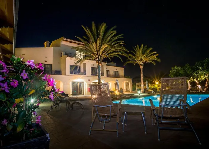 Camp El Planet Hotel *